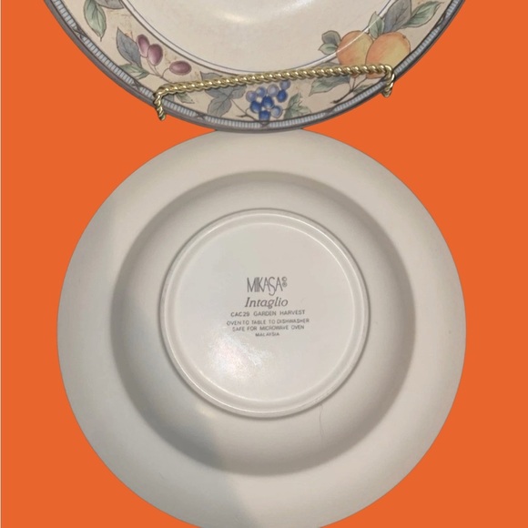 2 LG. Rim Soup Bowls Mikasa Intaglio CAC29 Garden Harvest Floral Fruit VTG - Picture 6 of 7